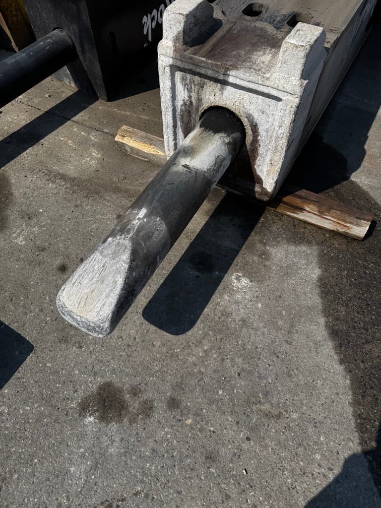 Breaker tool showing normal wear without excessive mushrooming